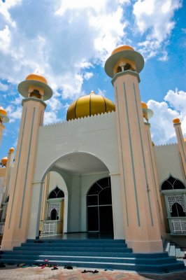 08 The Biggest Mosque.jpg