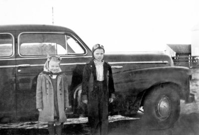 Deane &Toots with Gilbert's 42 Chevrolet