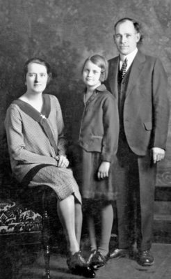 George, Esther & Evelyn Olson - Christmas Card #4