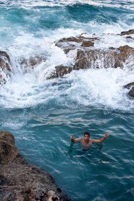 Swimming at the Malecn