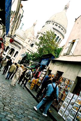 Montmartre contrast