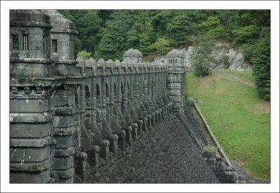 Dam!