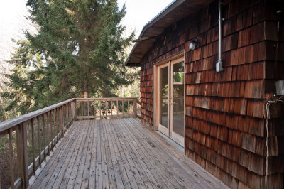 Upper rental house deck