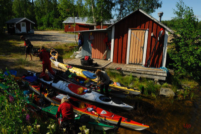 Vår första natthamn blev Junkön, ruskväder men mycke att se på.