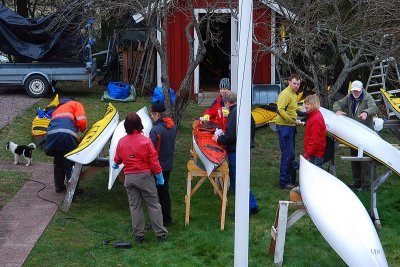 Fullfart bland kajakerna