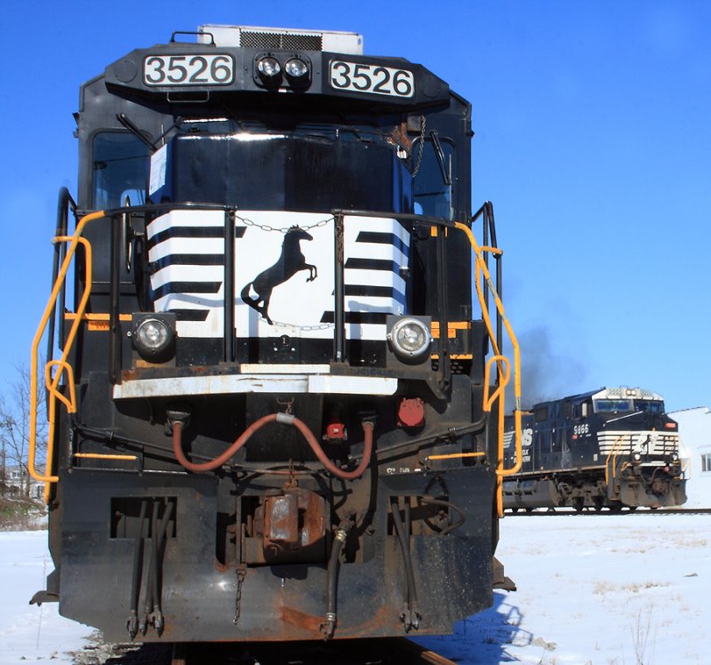Eastbound 23G passes the T19s power 