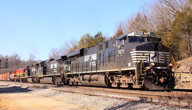 NS Knoxville 16T at Brown 