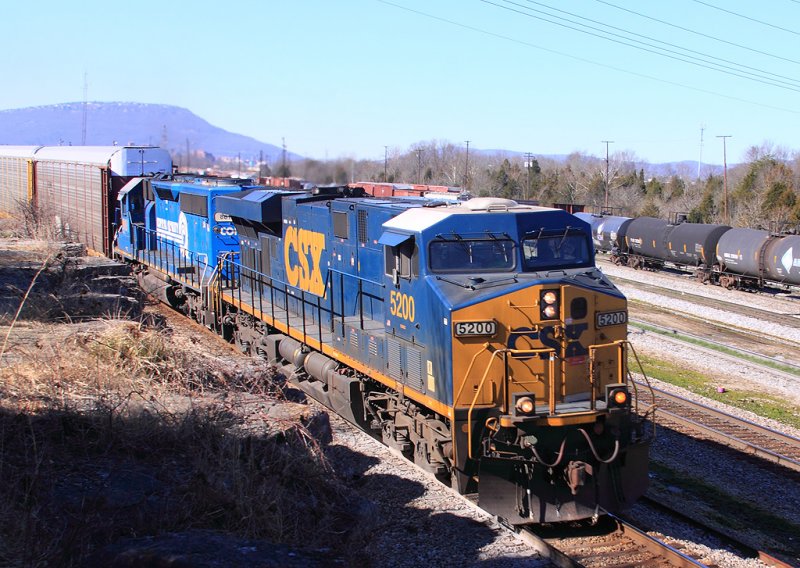 Southbound CSX Rack train at Coffees Cliff