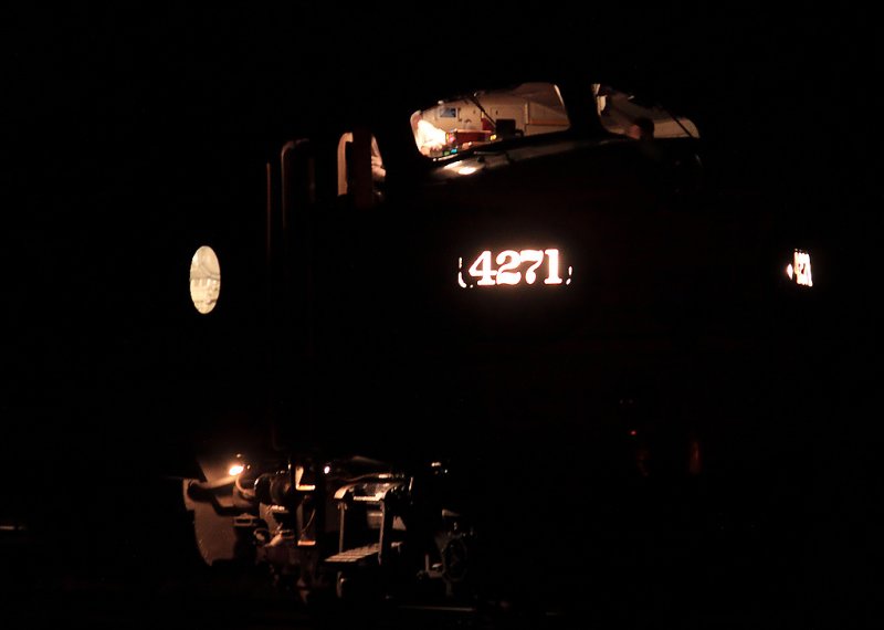 NS 4271 waits for a new crew  at North Wye 