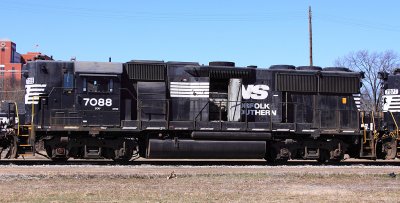 NS 7088  in storage at Debutts