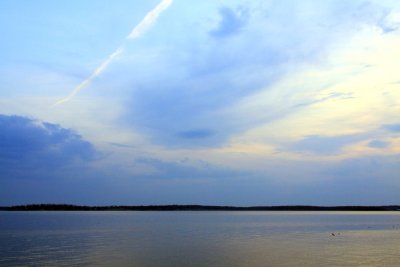 The start of a March sunset over Kentucky Lake