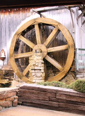 Water Wheel at Patti's