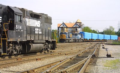 NS 174 with CSX power and new Metra Bi-levels
