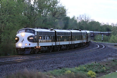 Can ya hear it?? NS 955 outruns the crack of dawn at Waddy 