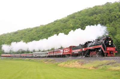 The Northbound  Kentucky Derby train rolls through Benson Valley in the pouring rain