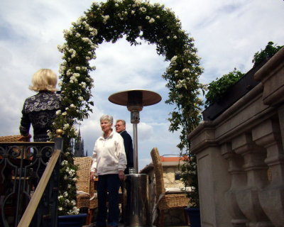 Family & Rooftop restaurant