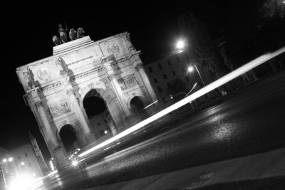 Am Siegestor