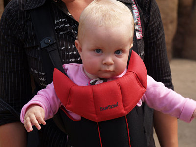 Donna in BabyBjorn