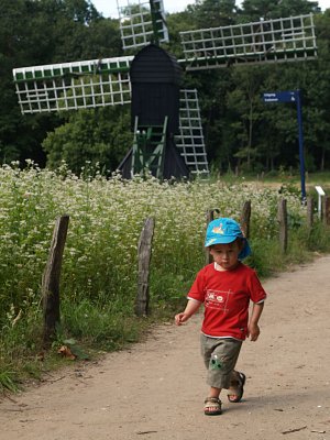 Yannick met windmolen