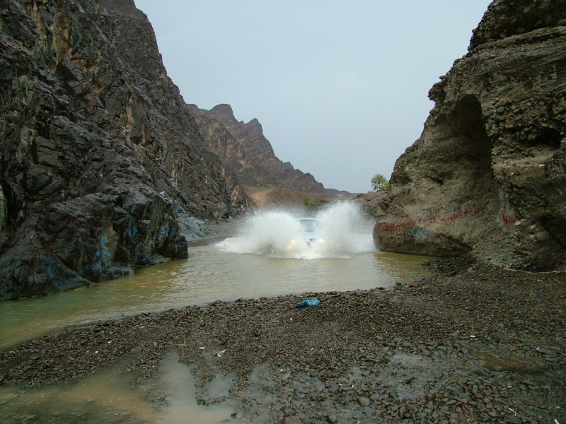 Splash 4 Hatta Mountains.JPG