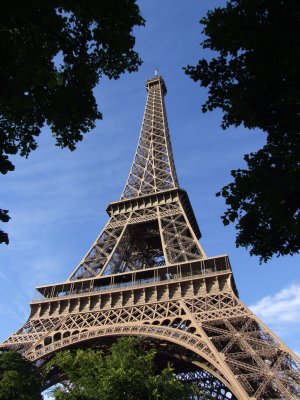 Eiffel Tower 4 Paris.JPG