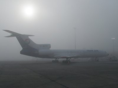 0857 31st December 08 Tajik Air TU154 at Sharjah Airport.jpg