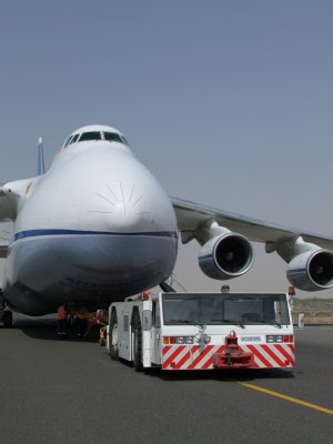 1431 11th March 09 AN124 towing at Sharjah Airport.jpg