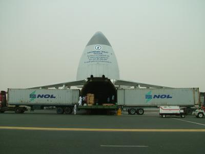 1534 21st Jan 06 Antonov being loaded Sharjah Airport.JPG