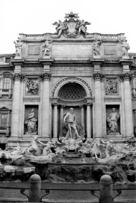 Trevi Fountain Rome 1.jpg