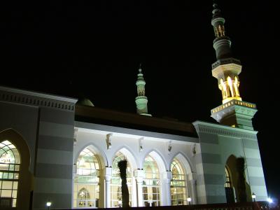 2047 17th April 06 New Mosque Al Warqa.JPG