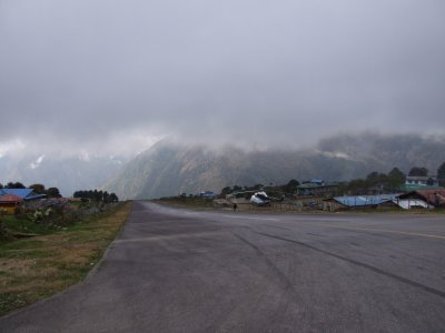 The runway at Lukla Airport Nepal.JPG