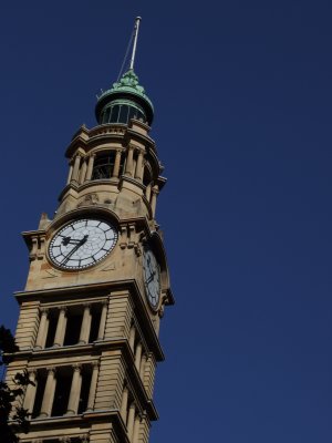Clock tower Sydney.JPG