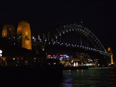 Night view of Sydney Harbour Bridge.JPG