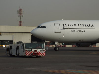 1701 19th March 08 Maximus Air Cargo taxying at Sharjah Airport.JPG