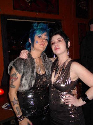 Zoe and hanna At Snug Harbor