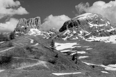 Sud Tirolo May 09 _125 b&w.jpg