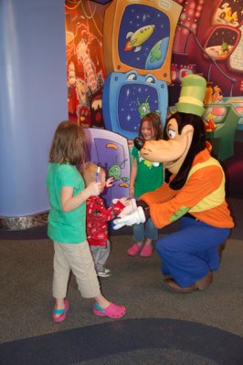 And look! it's Goofy again!