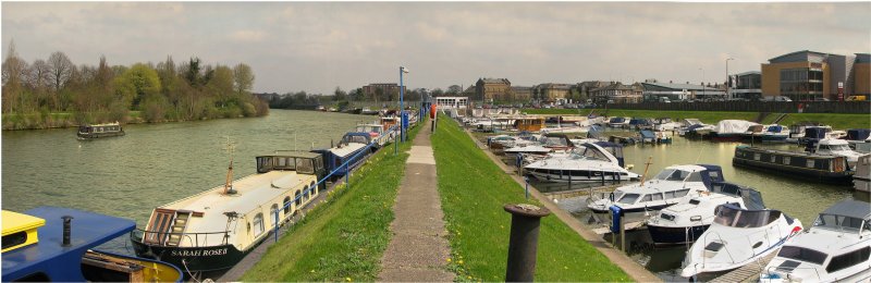 Thames Ditton general pano.jpg