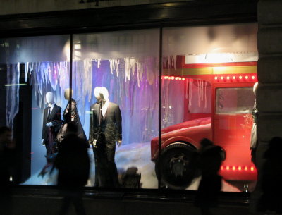Regent St Christmas bus.jpg