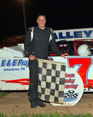 Late model winner Billy Eash