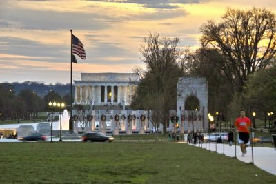 Lincoln Memorial & WW II Memorial