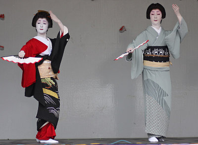 Traditional Geisha Dances