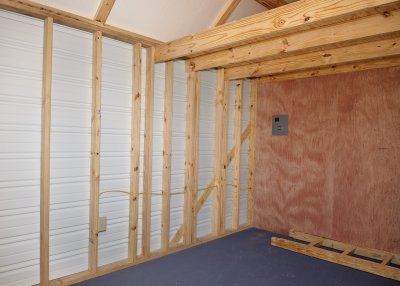 KP7_7305SaintsHutHut.jpg