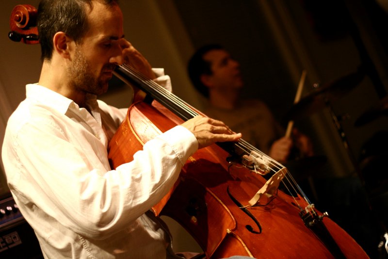 Rufus Cappadocia, bass