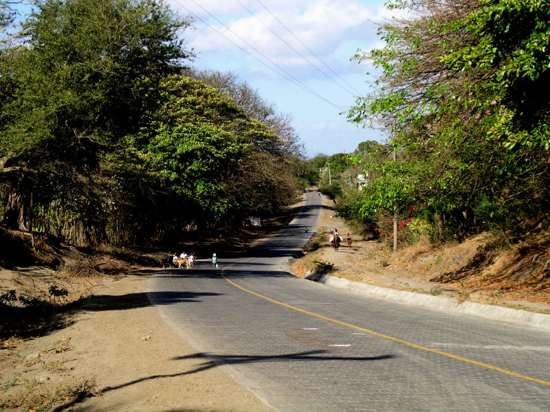the 24 km road from Moyogalpa to Altagracia is now paved...with bricks