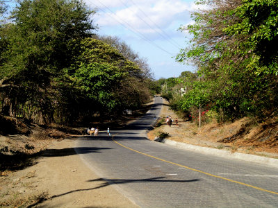 the 24 km road from Moyogalpa to Altagracia is now paved...with bricks