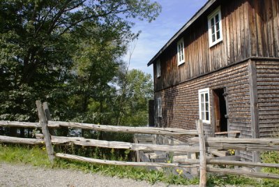 27851.jpe  Village Qubecois, QC
