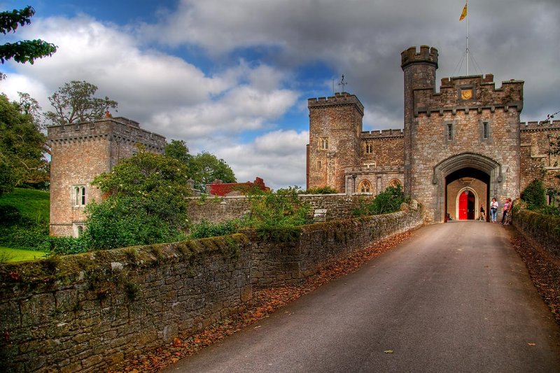 Front entrance, Powderham Castle, Devon (3023)