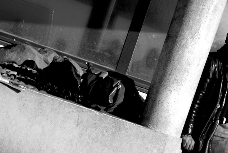 15/03/06 - Waiting