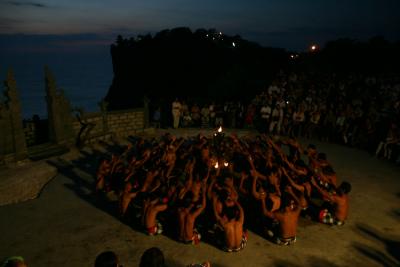 g3/38/627538/3/54718878.004ULUWATUKecakdance.jpg